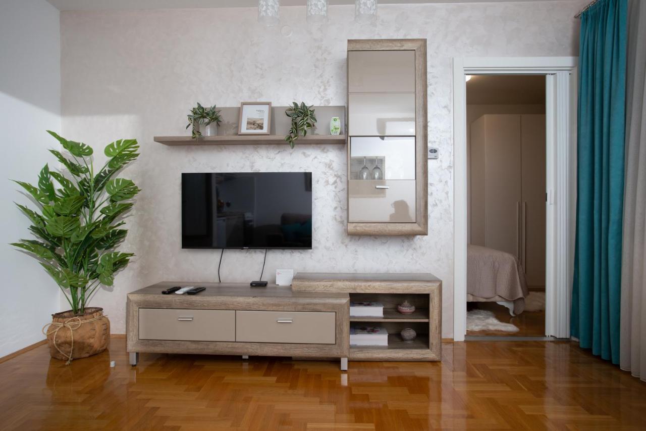 Apartman Sunset Sremska Mitrovica Exterior foto