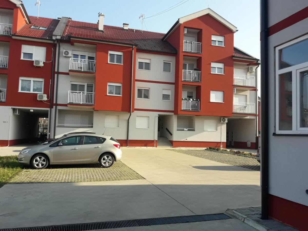Apartman Sunset Sremska Mitrovica Exterior foto
